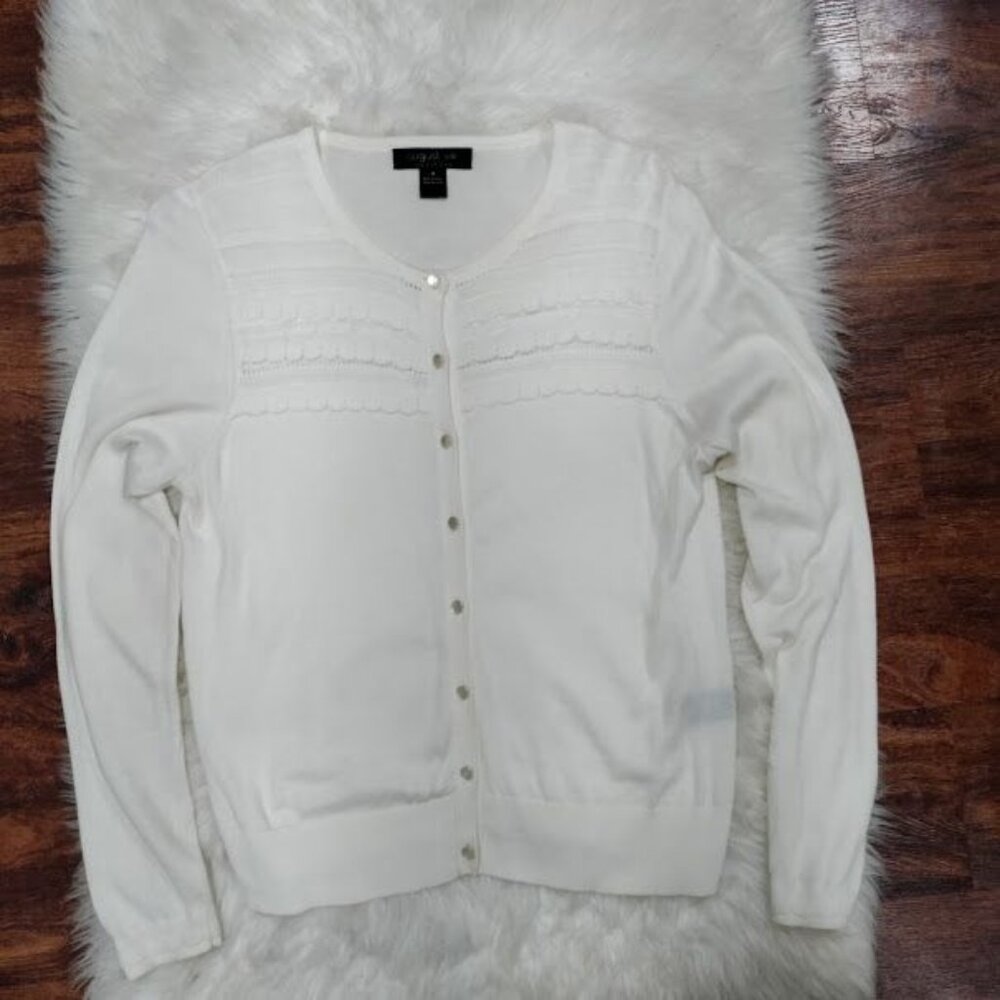 August Silk Heritage Womens Med Scallop Knit Button Front Cardigan Sweater White - Picture 1 of 8